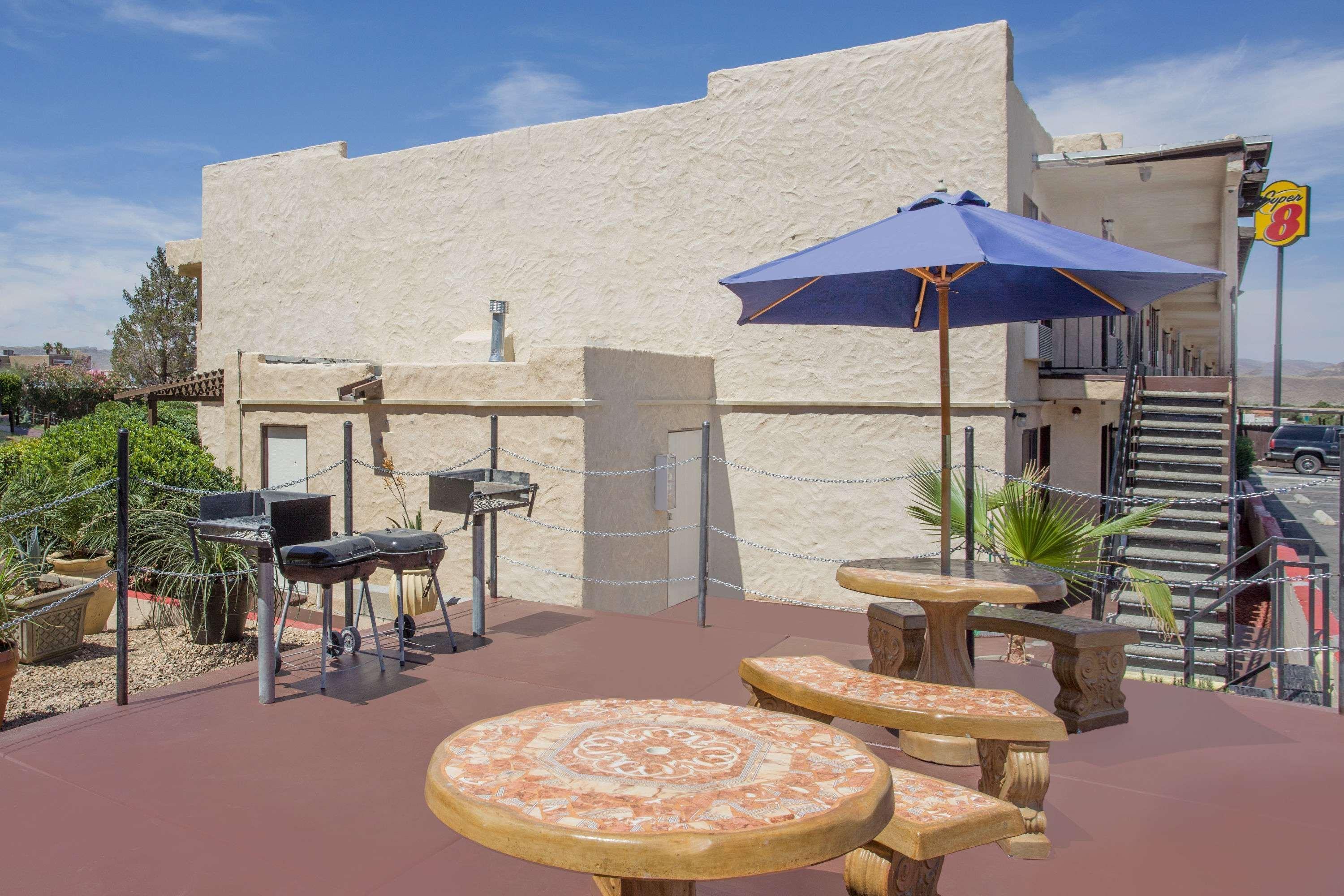 Super 8 By Wyndham Barstow Hotel Exterior foto