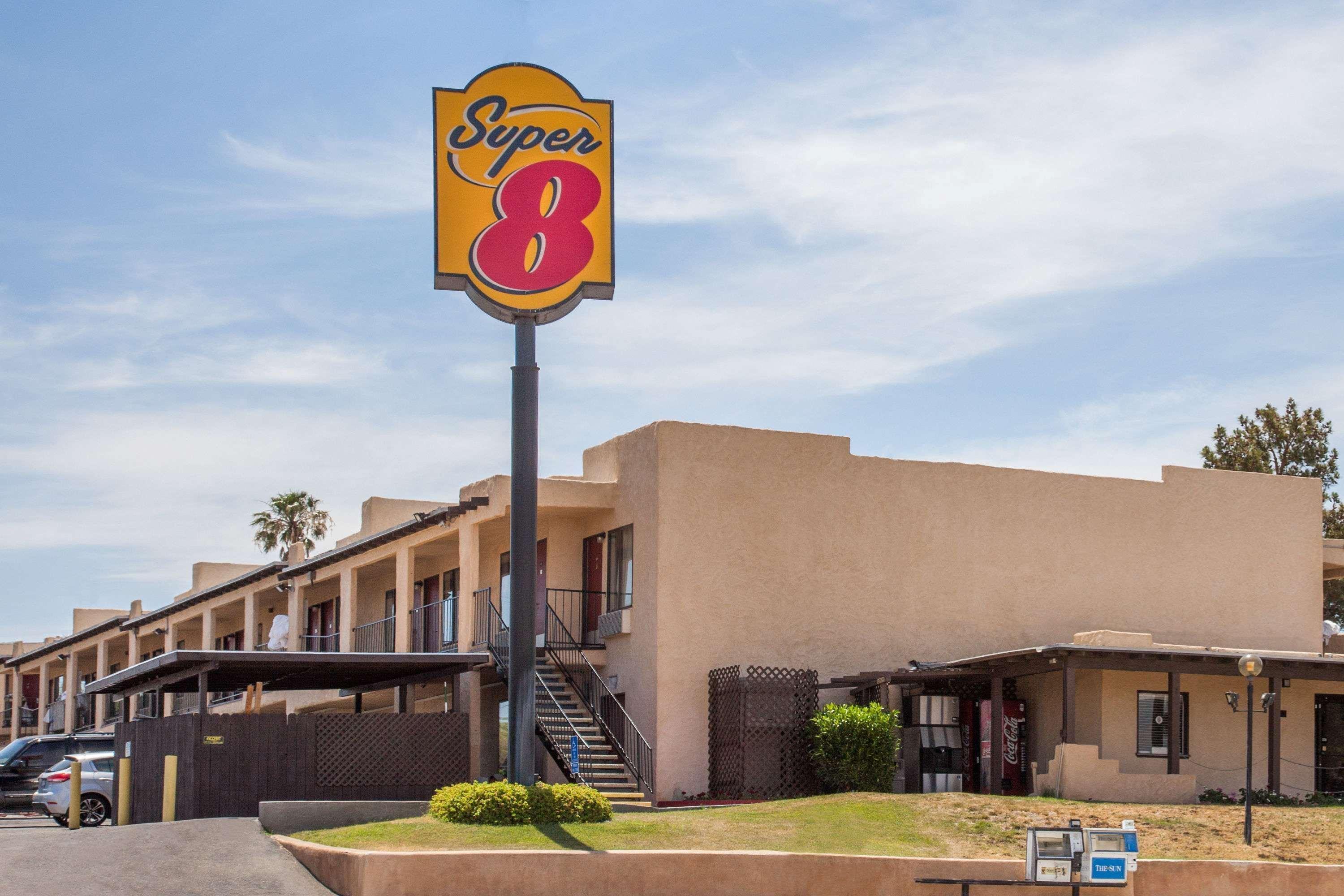 Super 8 By Wyndham Barstow Hotel Exterior foto