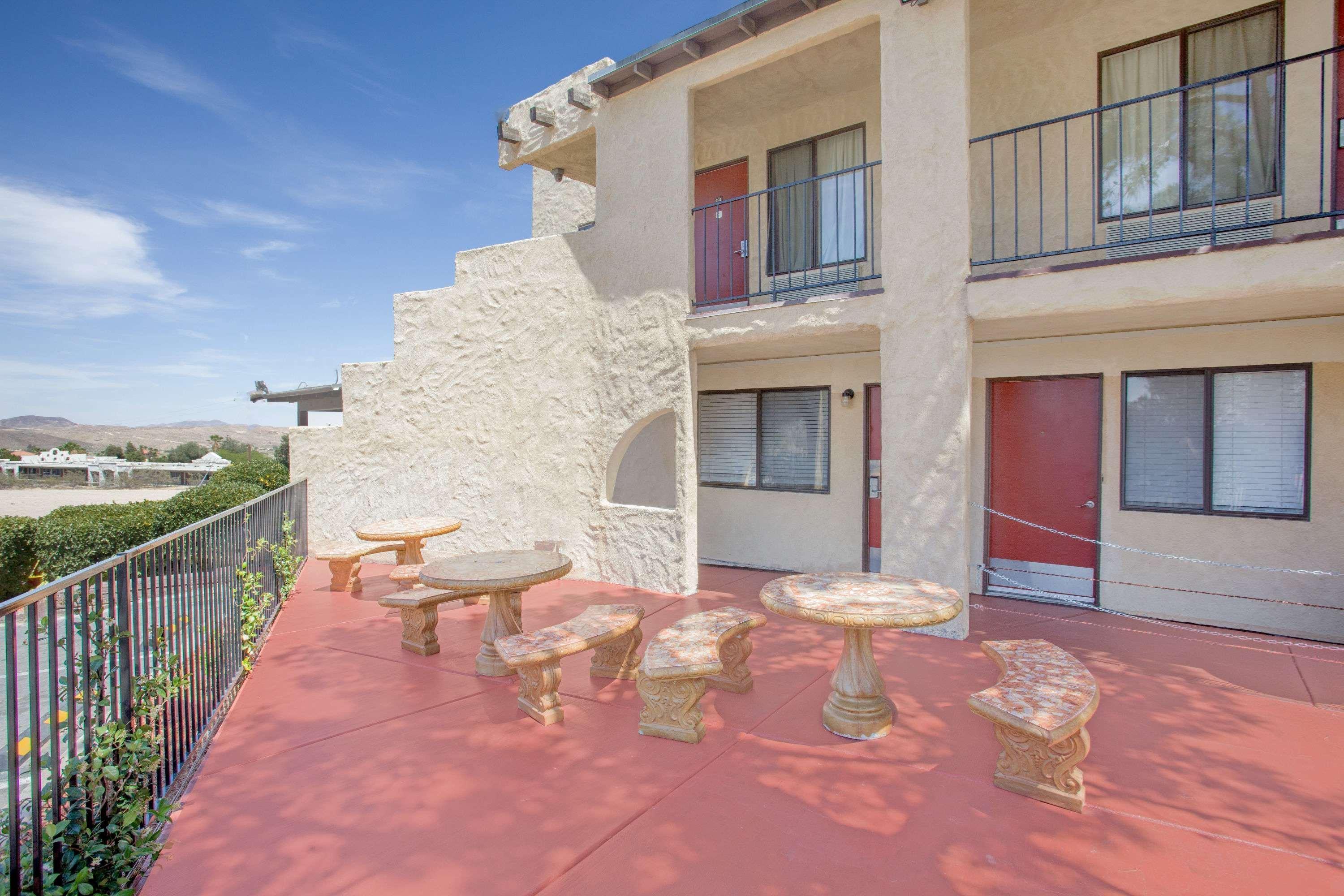 Super 8 By Wyndham Barstow Hotel Exterior foto